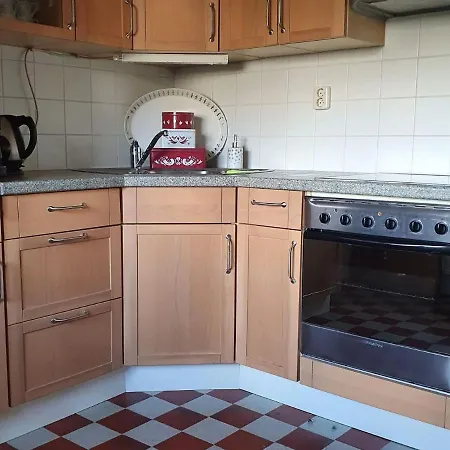 Spacious Holiday In With Private Garden