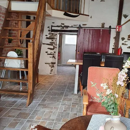Spacious Holiday In With Private Garden *