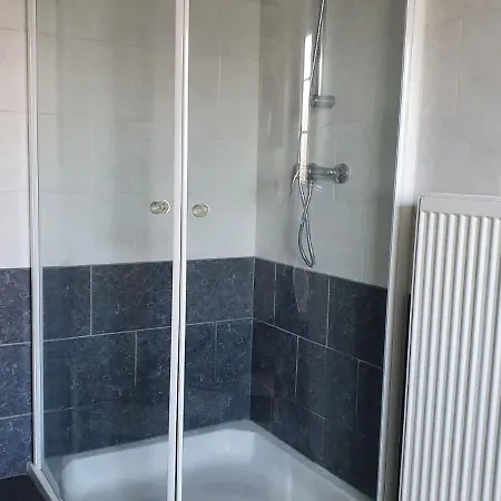 Spacious Holiday In With Private Garden Vakantiehuis Brockscheid