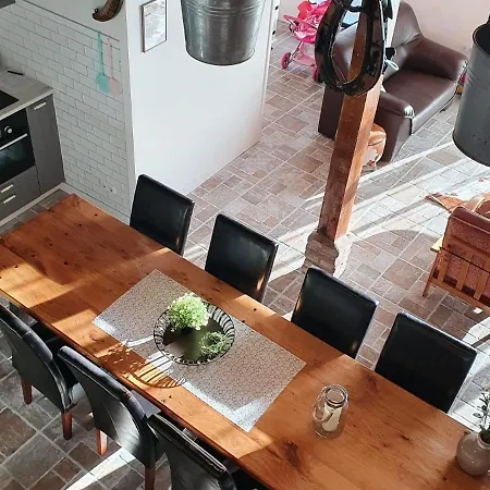 Vakantiehuis Spacious Holiday In With Private Garden