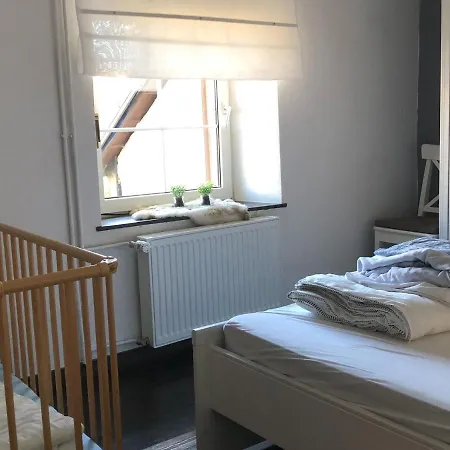 Spacious Holiday In With Private Garden Vakantiehuis Brockscheid