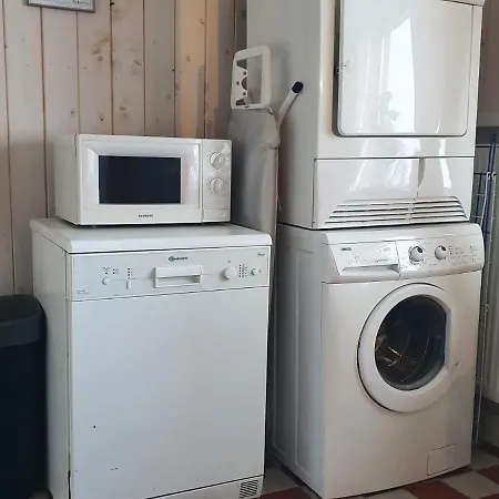 Spacious Holiday In With Private Garden